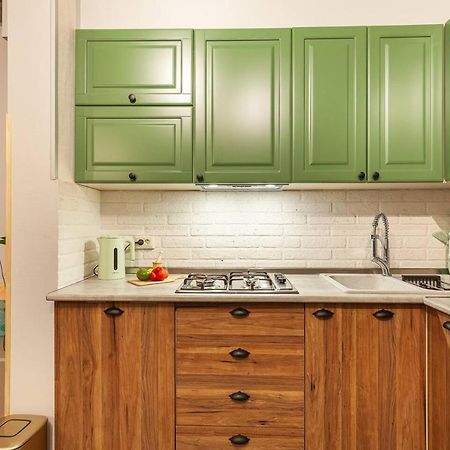 Veli Group Apartment Near White Bridge ° Кутаїсі Екстер'єр фото