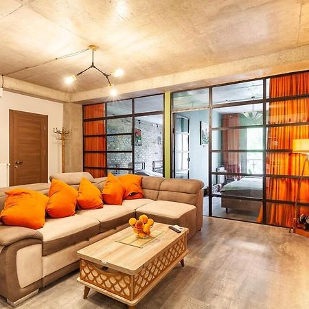 Veli Group Apartment Near White Bridge ° Кутаїсі Екстер'єр фото