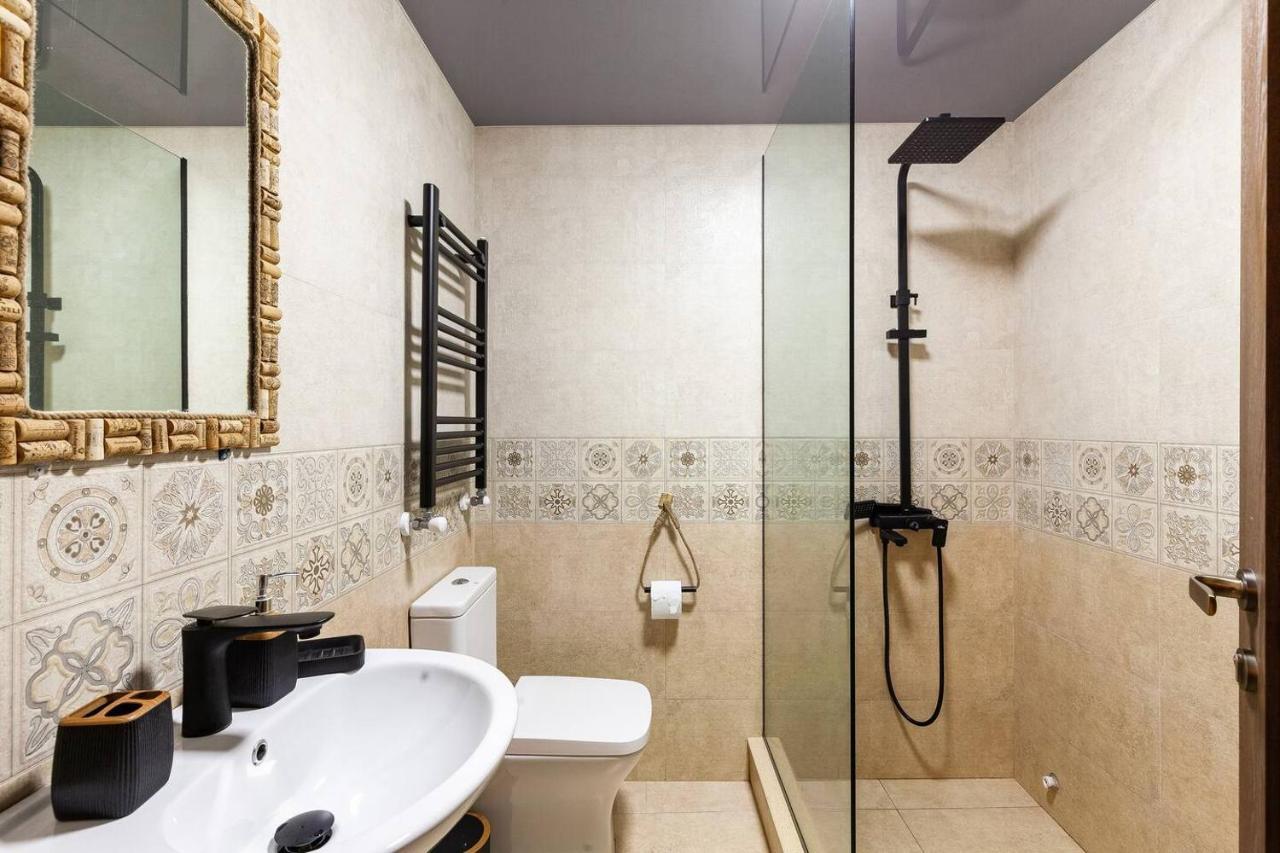 Veli Group Apartment Near White Bridge ° Кутаїсі Екстер'єр фото