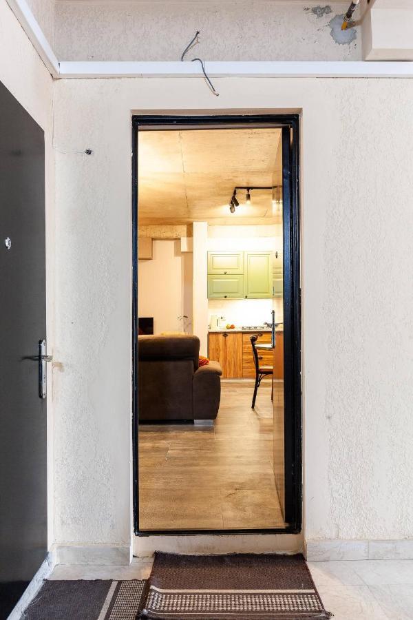 Veli Group Apartment Near White Bridge ° Кутаїсі Екстер'єр фото
